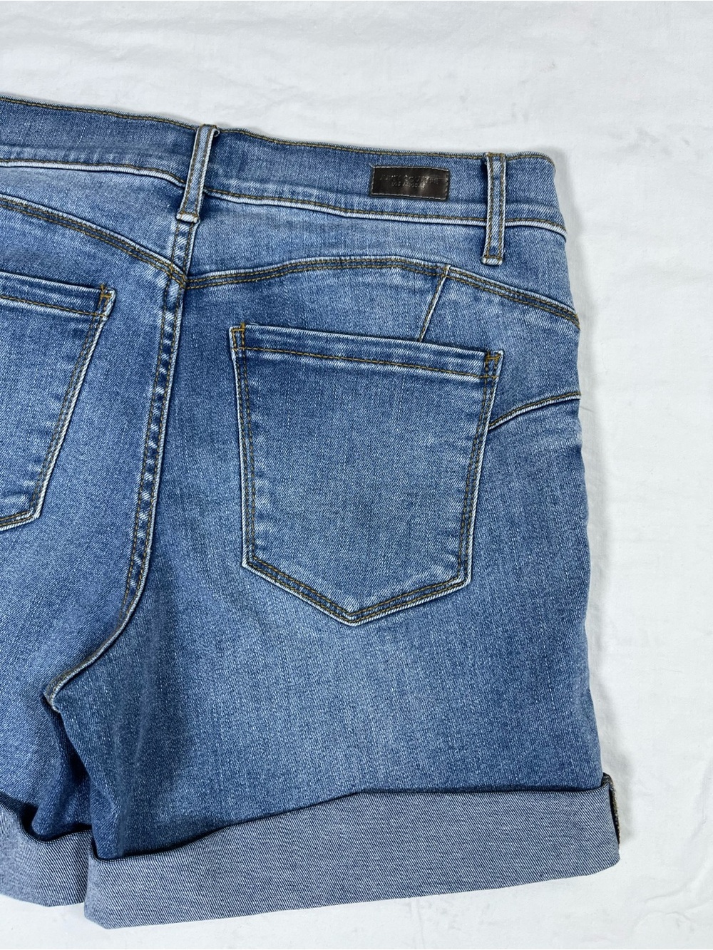 Juicy Couture Jean Shorts Size 8 Blue - Picture 13 of 14